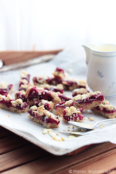 Red Berry Crumble Bars