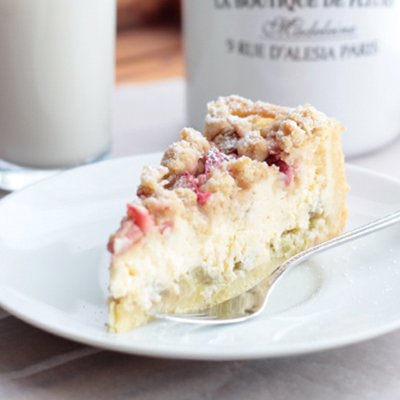 Rhabarber-Käsekuchen mit Streuseln