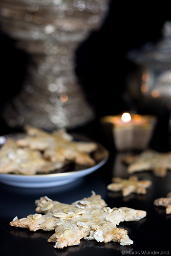 rezept für Haferflockensterne. Einfache Weihnachtsplätzchen mit Haferflocken. • Maras Wunderland