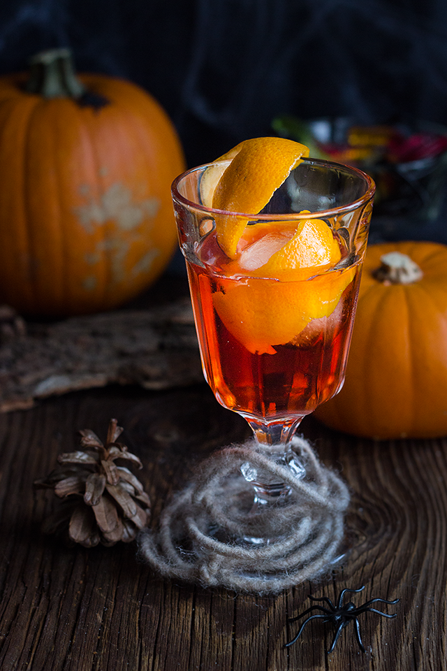 Halloween Cocktail (Negroni)