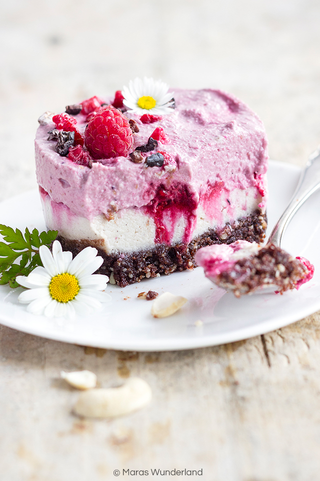 Raw Raspberry Cheesecake
