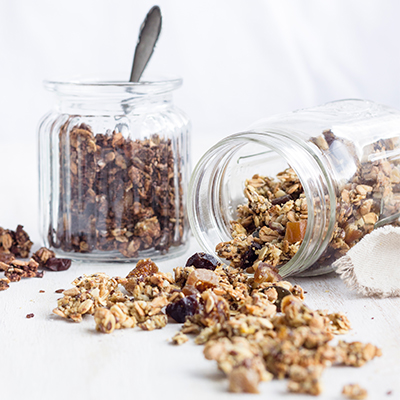 Selbstgemachte, gesunde Granola