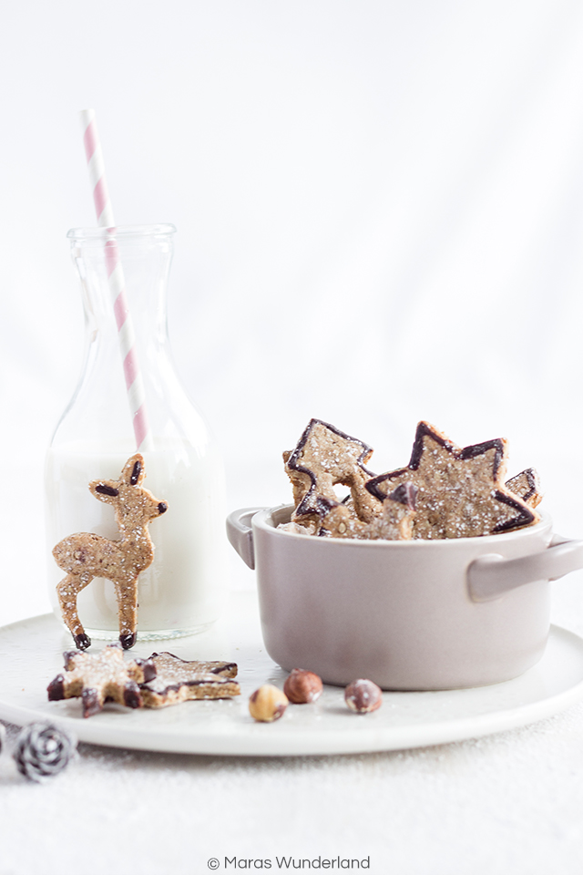 Gesunde Lebkuchenplätzchen mit Haselnüssen