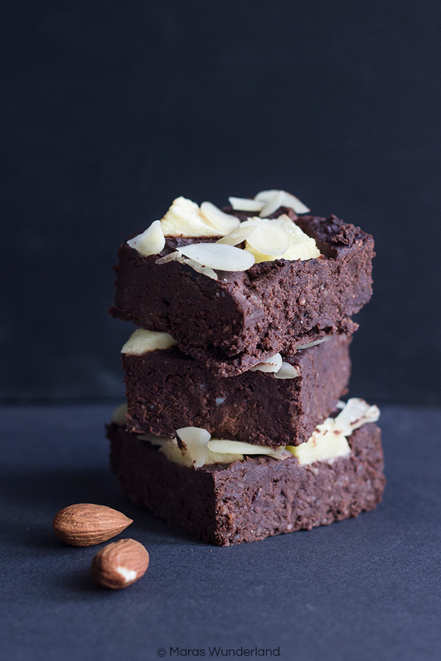 Gesunde Brownies mit Apfel, Zimt und Geheimzutat