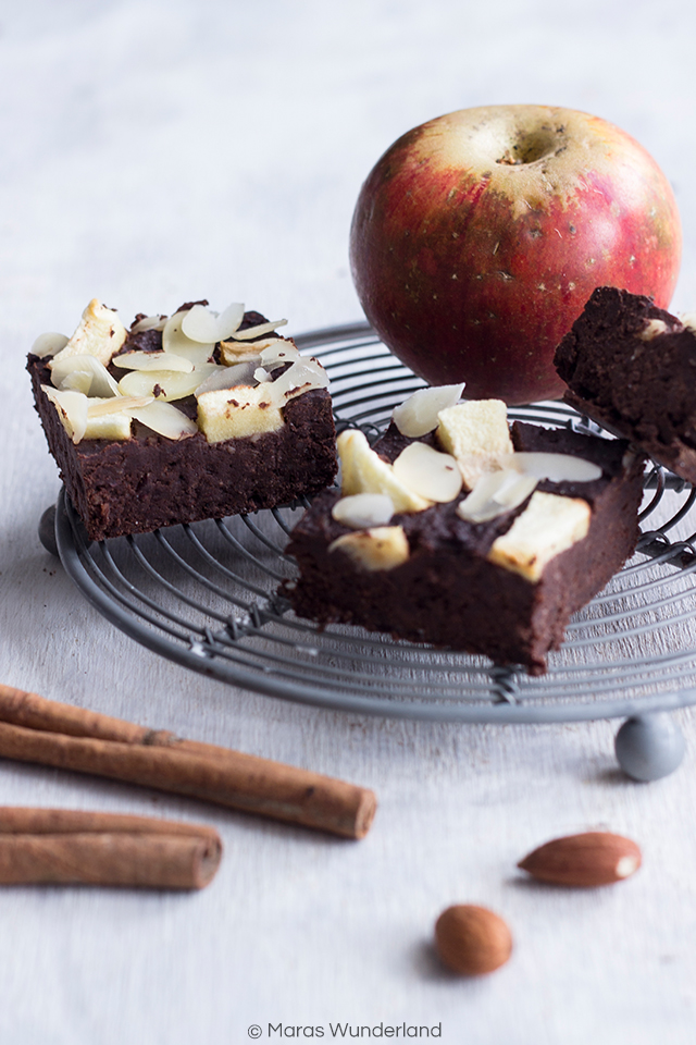 Gesunde Brownies mit Apfel, Zimt und Geheimzutat