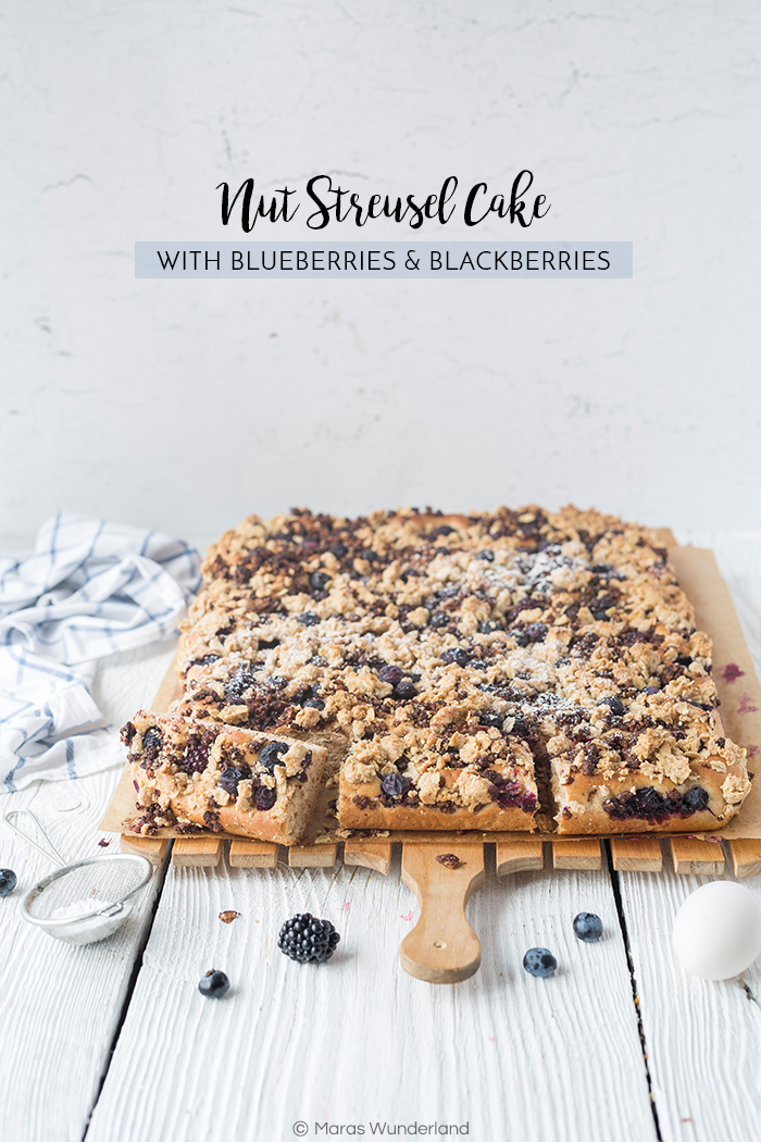 Schokonuss-Streuselkuchen mit Beeren