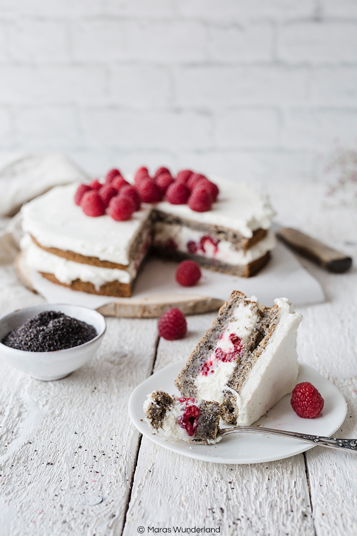 Gesündere Himbeer-Mohn-Torte mit Zitronencreme