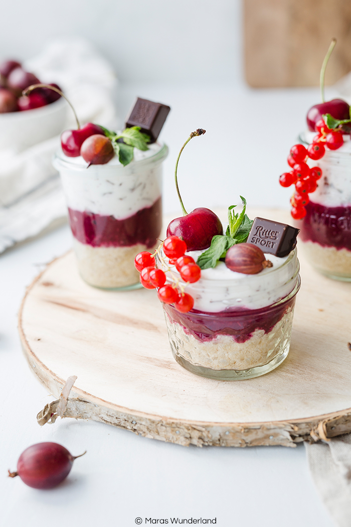 Beeren Stracciatella Minz Dessert