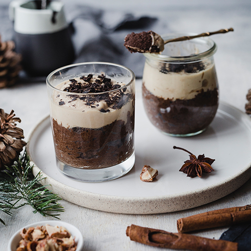 Vegane, gesunde, glutenfreie Schoko-Erdnuss-Mousse