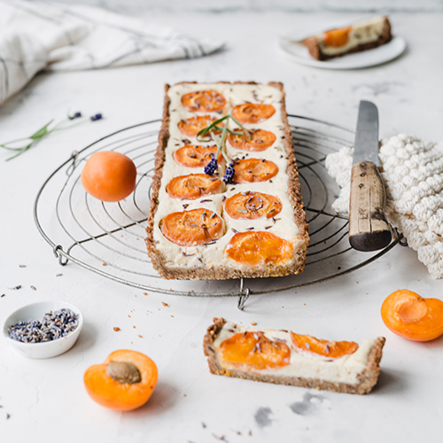 Aprikosen-Käsekuchen-Tarte mit Lavendel