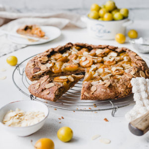 Vegane Mirabellen-Galette mit Mandeln