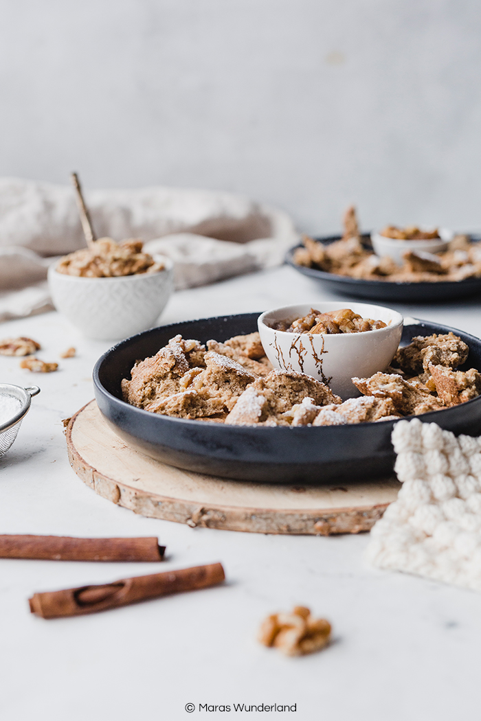 Rezept für glutenfreien und gesunden Kaiserschmarren mit Apfelkompott. Schnell und einfach gemacht. Super Snack, Frühstück oder Desser. • Maras Wunderland #kaiserschmarren #breakfast #dessert #nachtisch #maraswunderland #apfelkompott