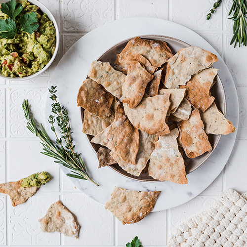 Vegane Cracker mit Guacamole