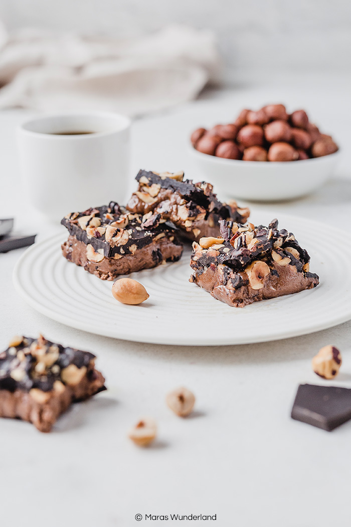 Vegane, glutenfreie Protein Nuss Nougat Cookie Dough Bites. Schnell gemacht und ein super Snack. • Maras Wunderland #proteinbites #proteinriegel #proteinbars #cookiedough
