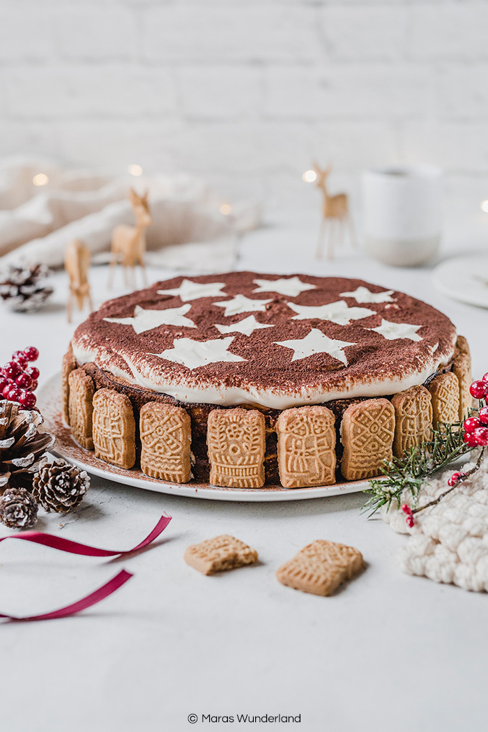 Weihnachtlicher Spekulatius-Zebrakuchen als Käsekuchen. Gut vorzubereiten und perfekt für's Weihnachtsfest. • Maras Wunderland #christmas #christmascake #käsekuchen #zebrakuchen #cheesecake #spekulatius