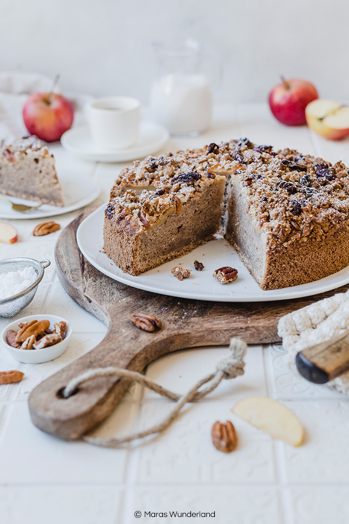 Veganer Apfel-Streuselkuchen. Gesünder, saftig und mit Zimt. • Maras Wunderland