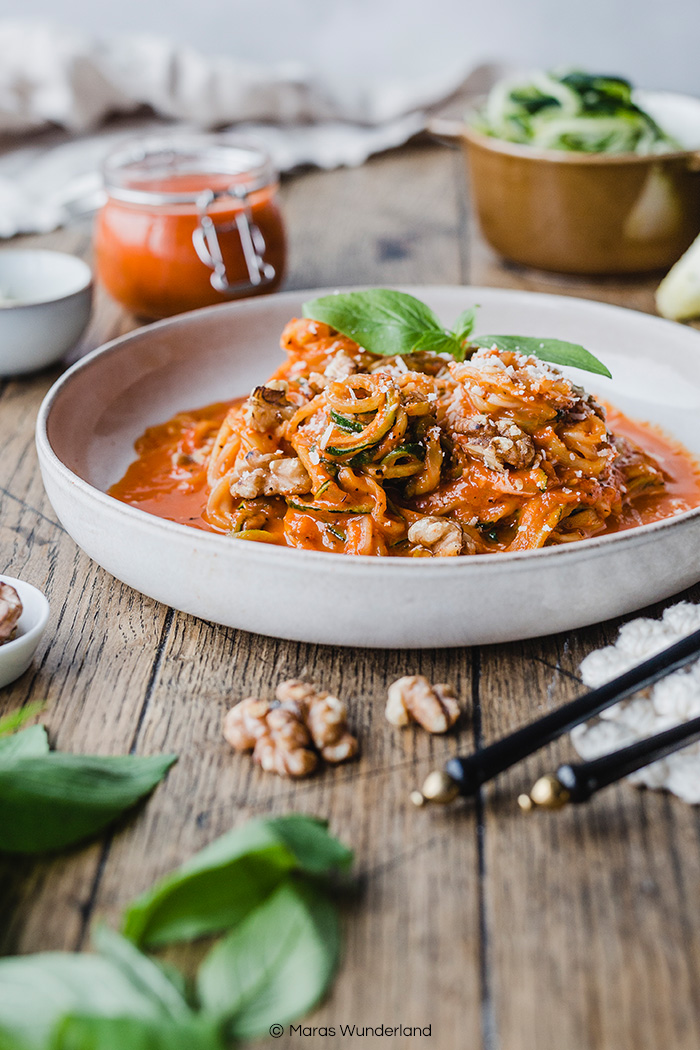 Veganen Zoodles. Schnell & einfach gemacht. Ohne Schälen und Schneiden. Gesund & kalorienarm. • Maras Wunderland