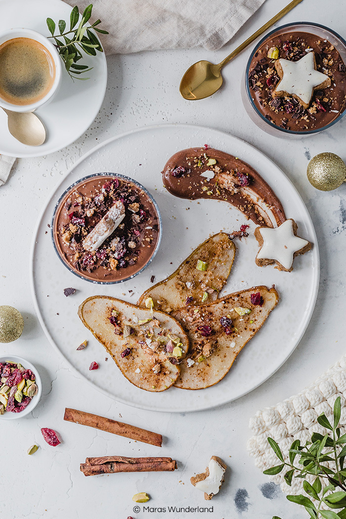 Veganes Schokomousse mit Birne. Einfach und schnelles Dessert. Weihnachtsnachtisch. • Maras Wunderland