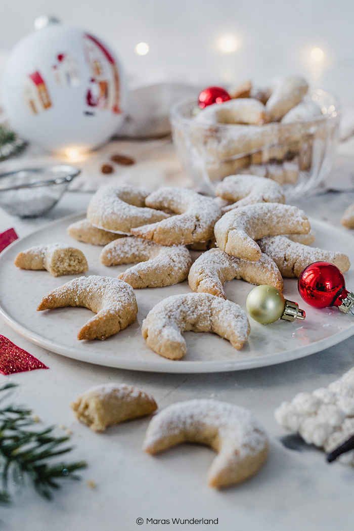 Gesunde Vanillekipferl mit einfachen Zutaten. Klassische Weihnachtsplätzchen gesünder. • Maras Wunderland