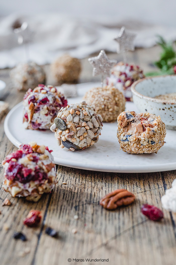Vegane Mini Cream Cheese Balls. Super Fingerfood und Snack. Für Silvester, Party oder Geburstage. • Maras Wunderland