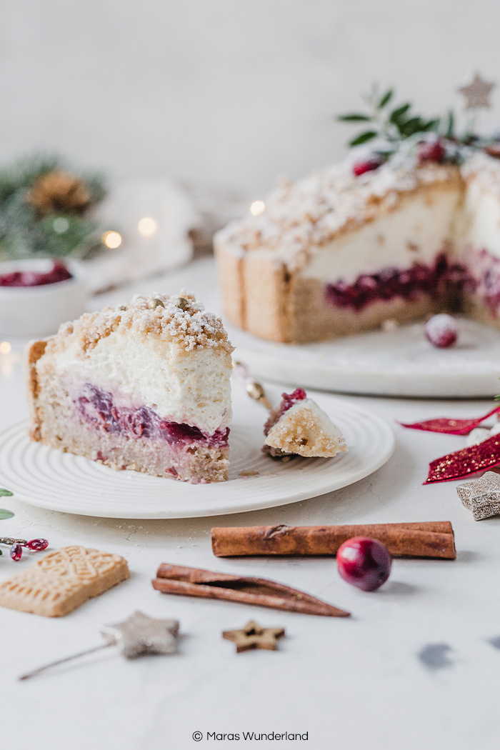 Gesünderer Spekulatius-Maulwurfkuchen mit Kirschen. Weihnachtskuchen. • Maras Wunderland