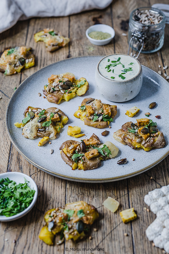 Protein Smashed Potatoes mit Protein-Dip. Schnelles & einfaches Rezept für die Feierabendküche. • Maras Wunderland