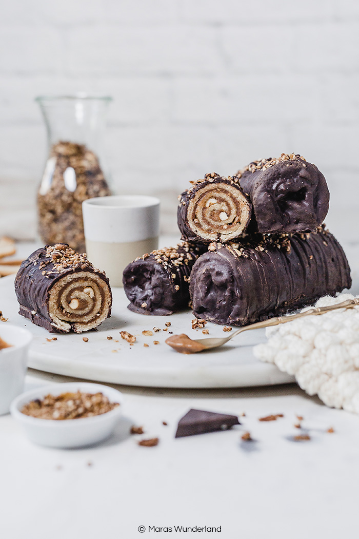 Vegane Zimtschnecken Zigarren. Ein schneller und einfacher Snack aus Toast, Zimtfüllung und Schokolade. • Maras Wunderland